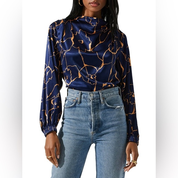 ASTR The Label Women's Veronica Cutout Cowl Neck Long Sleeve Satin Blouse Top - Picture 1 of 5
